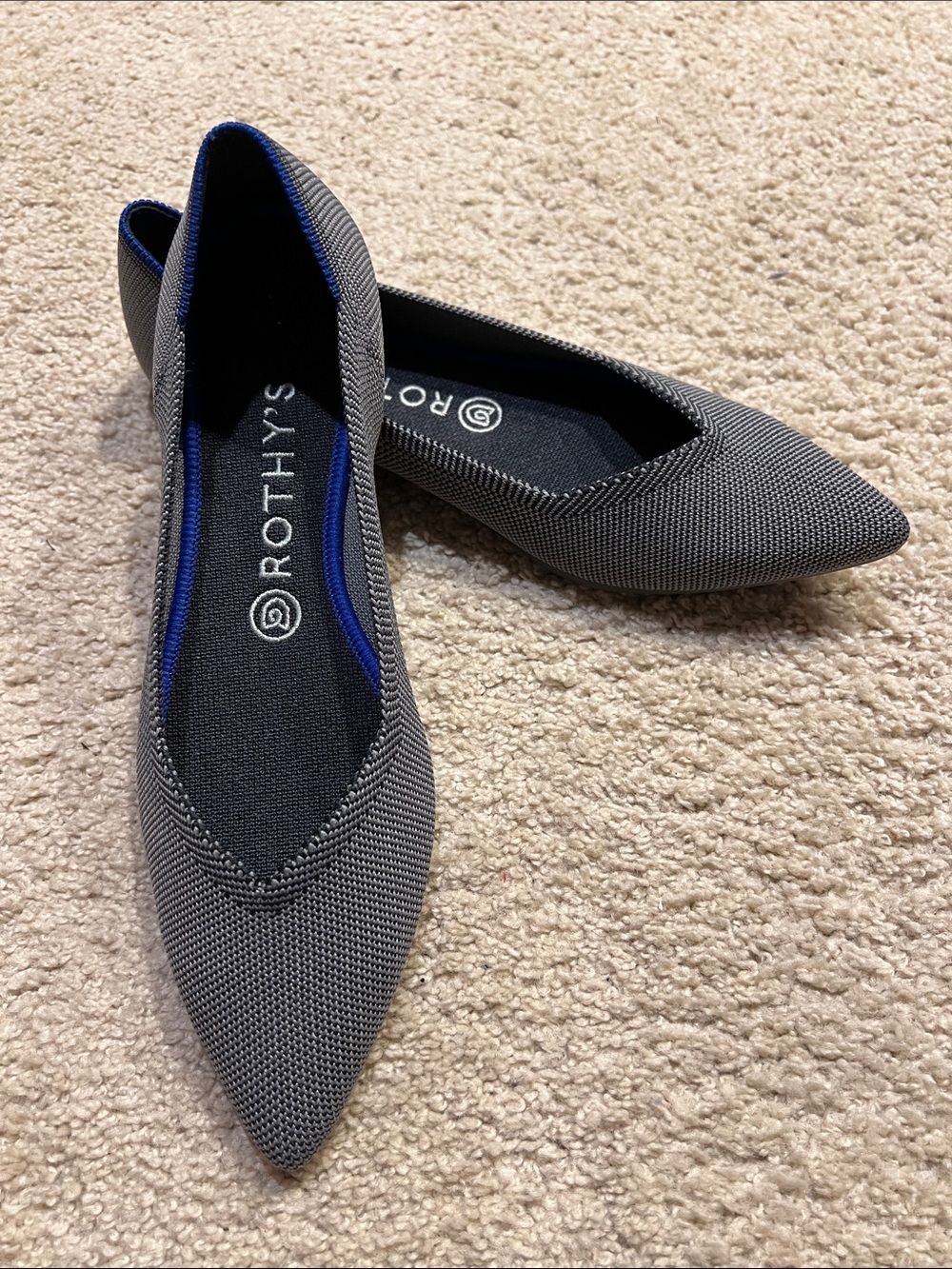 NWOT Rothy's Pointed Knit Flats in Gray with Blue Trim
